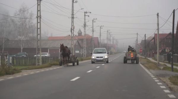 Lege promulgată: Autorităţile locale, obligate să întreţină şanţurile, podeţele, trotuarele pe drumurile publice din localităţile rurale