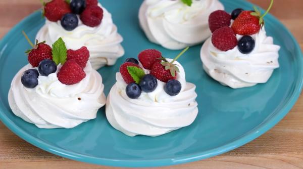 „Cuib de rândunică”, desertul dulce al copilăriei. Pregătește-l de Paște și uimește-ți invitații