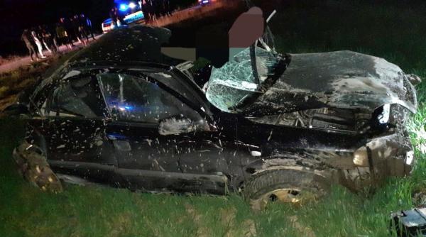 Șofer român, mort pe loc, după ce a intrat cu mașina într-un utilaj