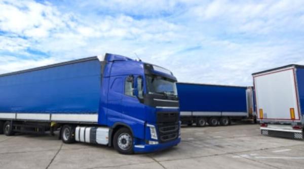 Șoferii ucraineni de camioane, nemulțumiți că așteaptă mult la Isaccea. Ce au cerut autorităților române