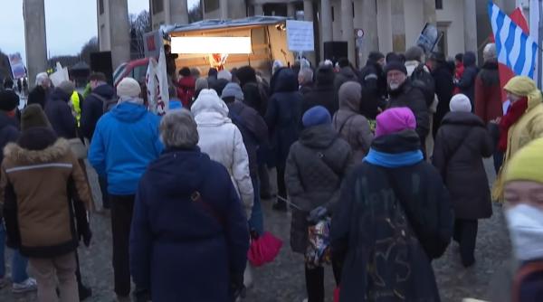 Transportul din Germania paralizat de proteste: "Nu circulă niciun tren". Grevă și în transportul aerian