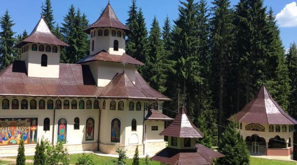 Călugăr de 50 de ani, găsit mort în chilia sa de la Mănăstirea Sihăstria:  Decedat de mai bine de o săptămână, nimeni nu a sesizat lipsa