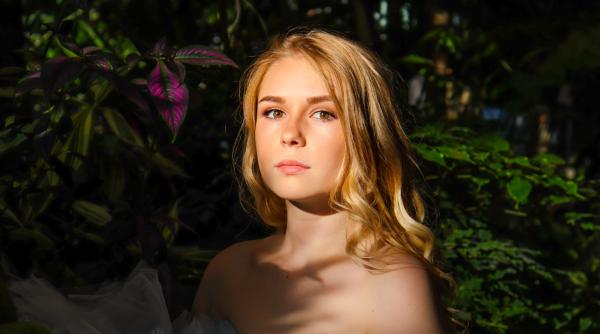 Londra găzduiește primul concurs de frumusețe din lume, în care participantele la Miss vor defila fără machiaj 