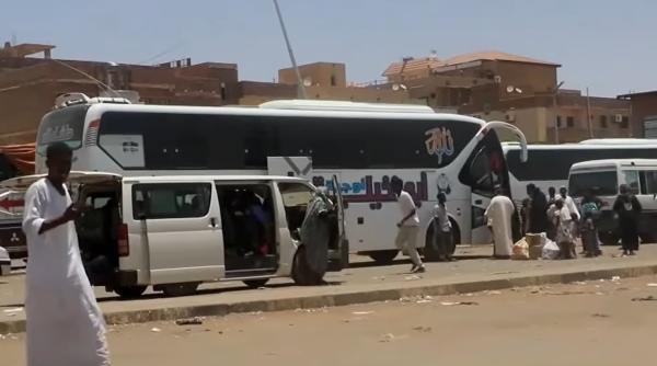 Luptele se intensifică în Sudan, peste 400 de morți. Bebelușii și persoanele vulnerabile sunt abandonate în spitale 