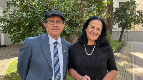 Doi foşti refugiaţi chilieni, îndrăgostiți de România: „Românul dă străinului şi ce nu are, doarme pe jos, iar musafirul pe pat“