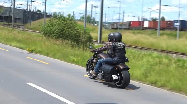 Italia. Jaf ca în filme în magazinele de bijuterii din centrul istoric al Romei. Bonnie și Clyde de România au furat obiecte în valoare de 110.000 de euro