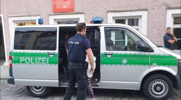 Germania. Prins pe stradă la trei dimineața, un român a scos pe loc aproape 1.000 de euro pentru a evita să meargă la închisoare