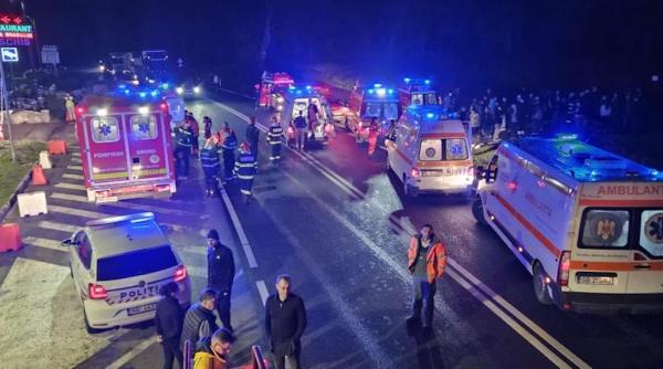 Accident grav între două autocare în care erau 90 de adolescenți, în Sibiu; a fost activat Planul Roșu de intervenție (VIDEO)