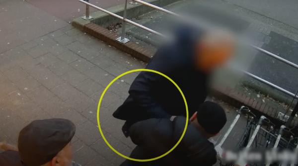 „Fiți precauți când îi vedeți”. Hoți de buzunare români, căutați în Olanda. Poliția, apel către cetățeni: „În vizorul lor sunt persoanele vulnerabile” - VIDEO