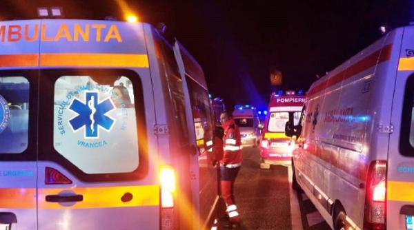 Planul Roşu de Intervenţie activat, după ce un autocar cu turişti români care mergeau spre Republica Moldova a ieşit de pe şosea: Opt răniți
