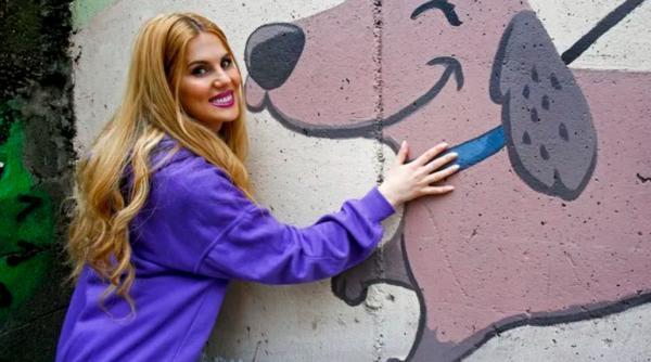 Povestea emoționantă a Laviniei, tânăra care a fugit în Spania la 18 ani cu un băiat cunoscut pe Internet. "Poate asta va ajuta și alte fete"