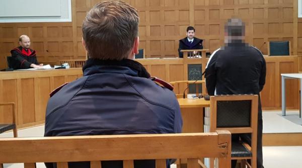 Austria. Tânăr român, înjunghiat de un conațional sub ochii familiei sale: „Este aproape un miracol că fiul de șapte luni nu a rămas orfan"