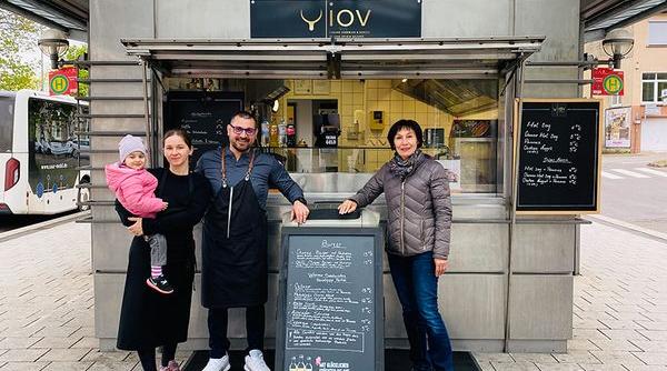 Germania. Un bucătar român hrănește oamenii din gara St. Ingbert, la IOV. Ioan-Ovidiu: "A venit timpul să pun pe picioare ceva al meu"