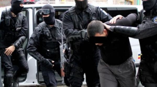 Fiul unuia capii mafiei italiene, student la medicină, prins şi arestat la Arad: Operaţiunea „Eureka“, descinderi în toată Europa