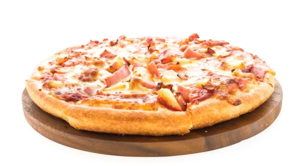 Pizza de casă super gustoasă! Combinația aceasta de arome va întrece cu mult pe una cumpărată din restaurant 