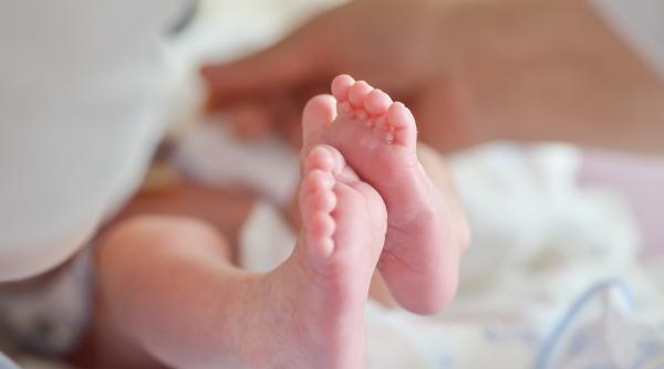 Bebeluș de două luni, răpit de tată dintr-un spital din Italia: Bărbatul fusese decăzut din drepturile părintești