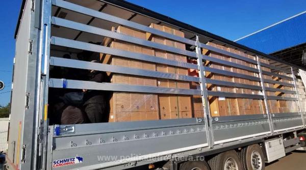 Șapte camioane, verificate la ieșirea din țară. Toți șoferii s-au ales pe loc cu dosare penale