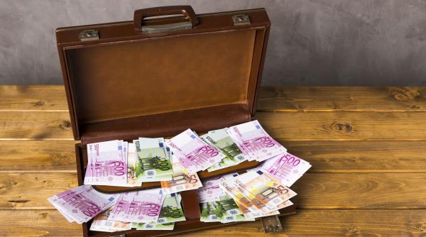 Cinci români, fraudă de peste 1.500.000 de euro: Metoda prin care au acționat conaționalii