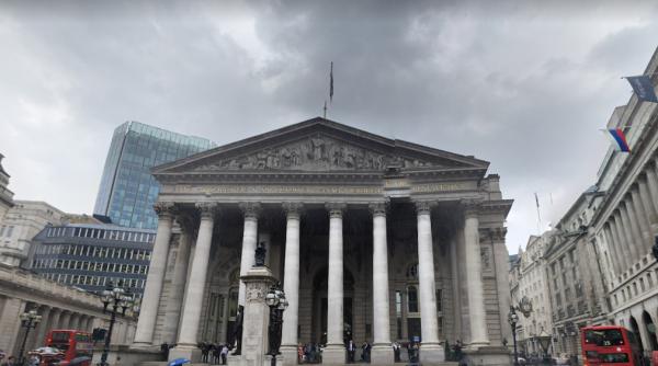 Vești bune din Marea Britanie: Banca Angliei estimează că Regatul Unit va evita recesiunea; inflația începe să scadă