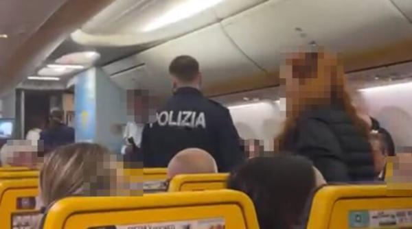 Italia. Tensiuni într-un avion Ryanair: Zbor întârziat trei ore din cauza unei femei care a refuzat să închidă apelul video și a amenințat echipajul
