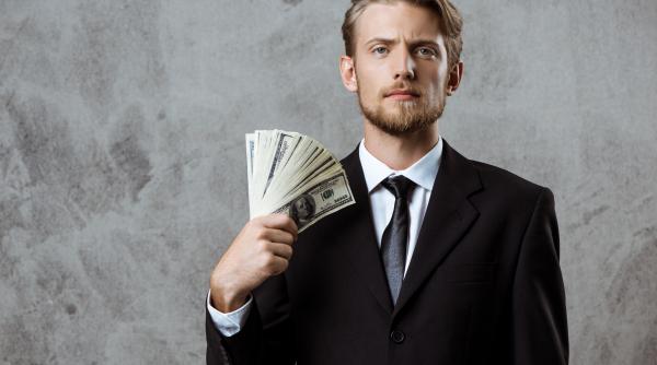 Românul e considerat bogat de la pragul de 500.000 de dolari. Dacă ar locui în Monaco, i-ar trebui 12 milioane de dolari pentru acelaşi statut - Analiză