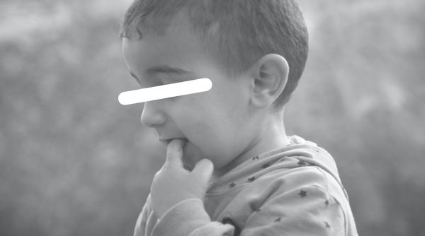 Un tată din Italia nu-și poate vedea copilul, care stă cu mama româncă: „Mi-au interzis să-l văd”. Acuzații extrem de dure la adresa autorităților