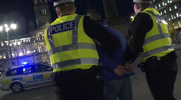 Muncitori români, exploatați în Scoția. Obligați să locuiască în spații inumane și supraaglomerate: „Am primit sesizări că sunt victimele traficului de persoane”