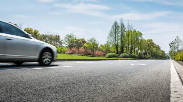 Germania. Șofer român, arestat într-o parcare de pe autostradă; mașina pe care o conducea, burdușită cu droguri