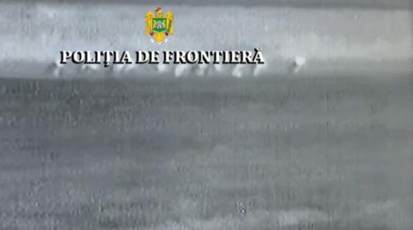 Migranţi la graniţa României. Un grup, descoperit cu drona pe un câmp