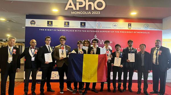 Elevii români au ocupat podiumul la Olimpiada Internaţională de Fizică a Ţărilor din Asia: Ei unde sunt tinerii de aur ai României