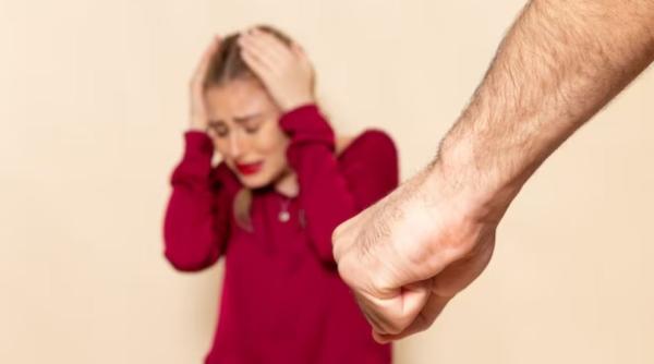 Un român, cu ordin de protecție, şi-a ameninţat soţia cu moartea