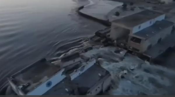 Iohannis: Distrugerea barajului de la Nova Kahovka este o altă crimă de război a Rusiei împotriva civililor nevinovaţi