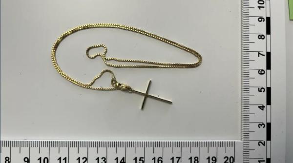 Elveția. Un român a comis circa 30 de spargeri. Hoțul avea o slăbiciune pentru bijuterii și monede