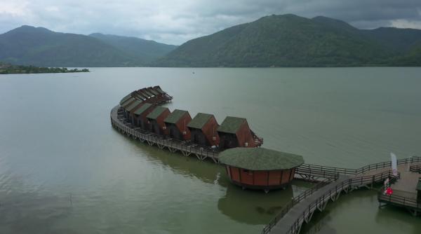 Descoperă destinația exotică din România care seamână perfect cu Maldive. O vacanță de vis te așteaptă!