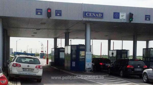 Microbuz cu români, oprit la intrarea în țară. Ce a pățit un pasager i-a îngrozit pe restul călătorilor