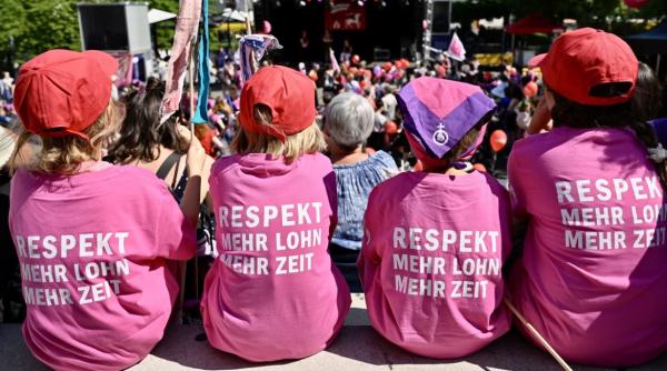 Peste 300.000 de femei la manifestațiile de ziua naţională a grevei feministe în Elveţia: Circulație blocată și concerte de oale şi tigăi