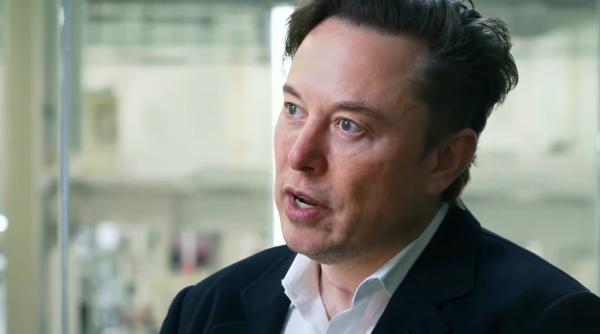 Elon Musk va implenta primul cip într-un creier uman până la finalul anului. Tehnologia a fost autorizată