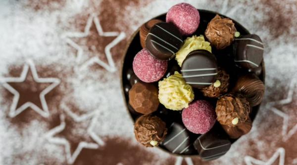 Poftești mereu dulciuri, dar vrei să te menții în formă? Încearcă aceste rețete ușoare și delicioase