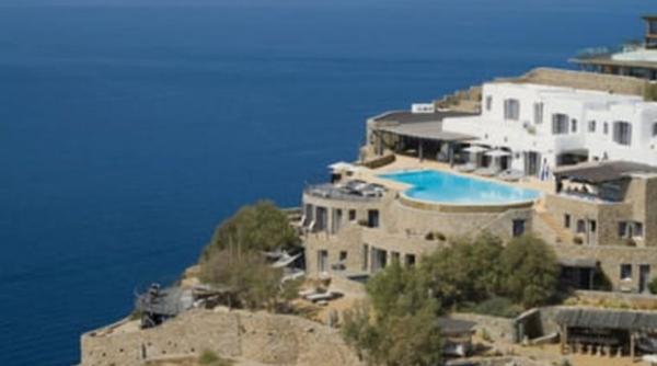 Cea mai scumpă vilă din Mykonos, de vânzare. Proprietarul cere 50 de milioane de euro