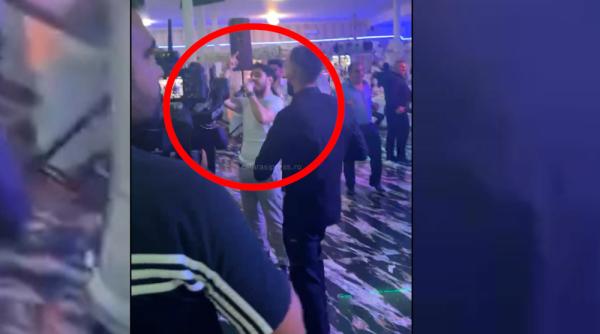 Celebru manelist, bătut la o nuntă din Călărași. A refuzat să cânte după program 