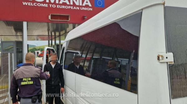 Două microbuze, în drum spre Italia, nu au fost lăsate să iasă din țară