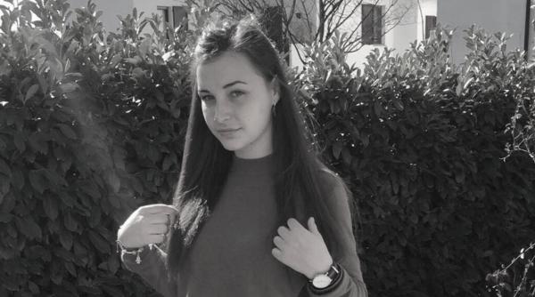 "Vei fi mereu una dintre noi!". Lacrimi și durere la înmormântarea unei românce în Italia. Daria a pierit la doar 19 ani