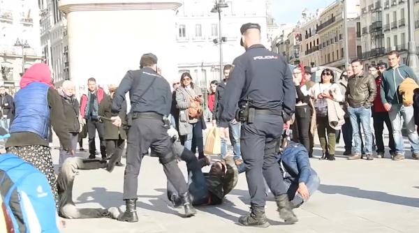 O încăierare cu peste 60 de persoane de naționalitate română a avut loc în Milano. Totul a pornit de la un loc de parcare