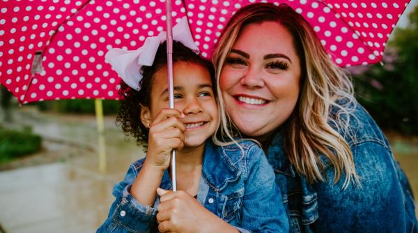 Adopțiile, o cursă cu obstacole în Italia: doar o cerere din 10 are succes pe plan național și una din patru pe plan internațional. România este mai flexibilă