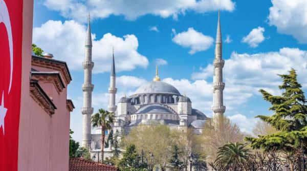 Erdogan schimbă strategia. Banca centrală a Turciei crește drastic dobânzile