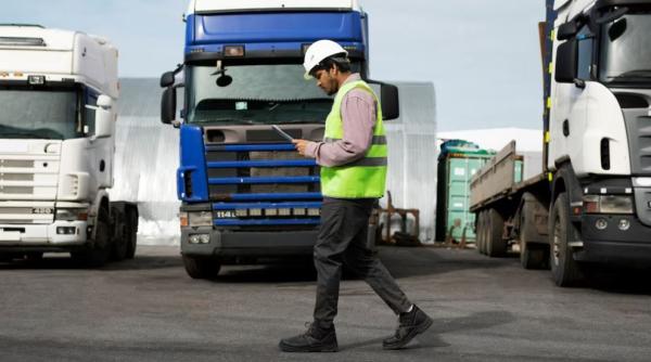 Garda Financiară italiană, amplă anchetă: șoferi de tir, angajați în România pentru a se sustrage de la plata taxelor și contribuțiilor