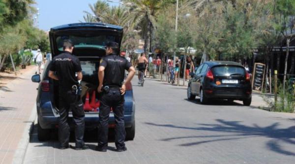 Un român, angajat la un club de noapte din Spania, a lovit în cap un fotbalist olandez cu o crosă de golf