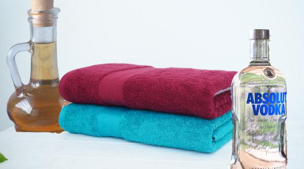 Băutură populară pe care o poți folosi pentru a îndepărta mirosurile rele de pe prosoape