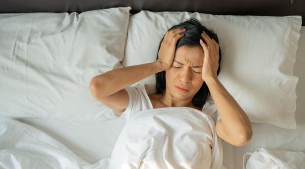 Șapte alimente pe care nu ar trebui să le consumi la cină, dacă vrei să adormi repede