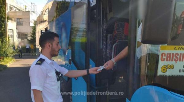 Un șofer de autocar a pus în pericol viața pasagerilor. Grozăvia, descoperită de polițiștii de frontieră